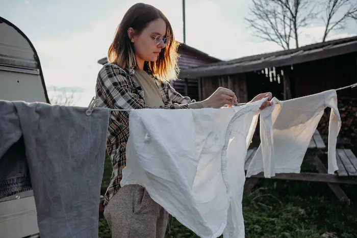 Doing Laundry in a Camper With a Washing Machine-2